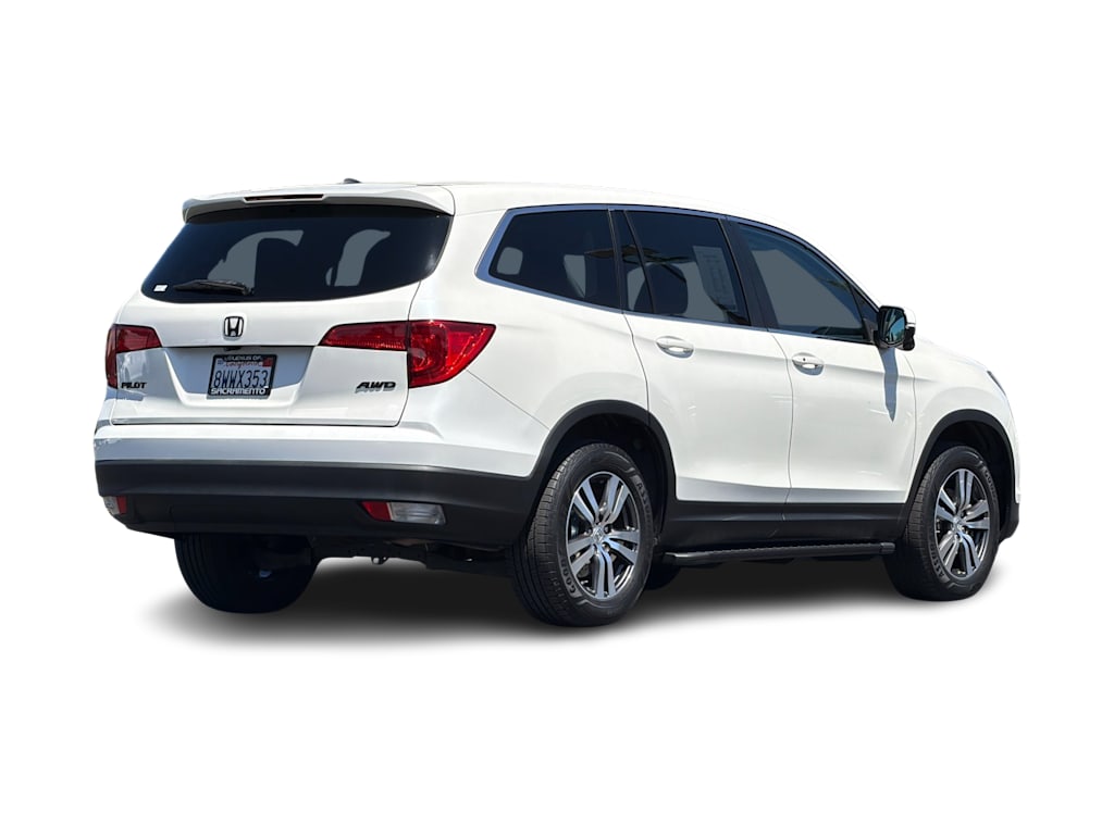 Thumbnail: 2017 Honda Pilot - 18