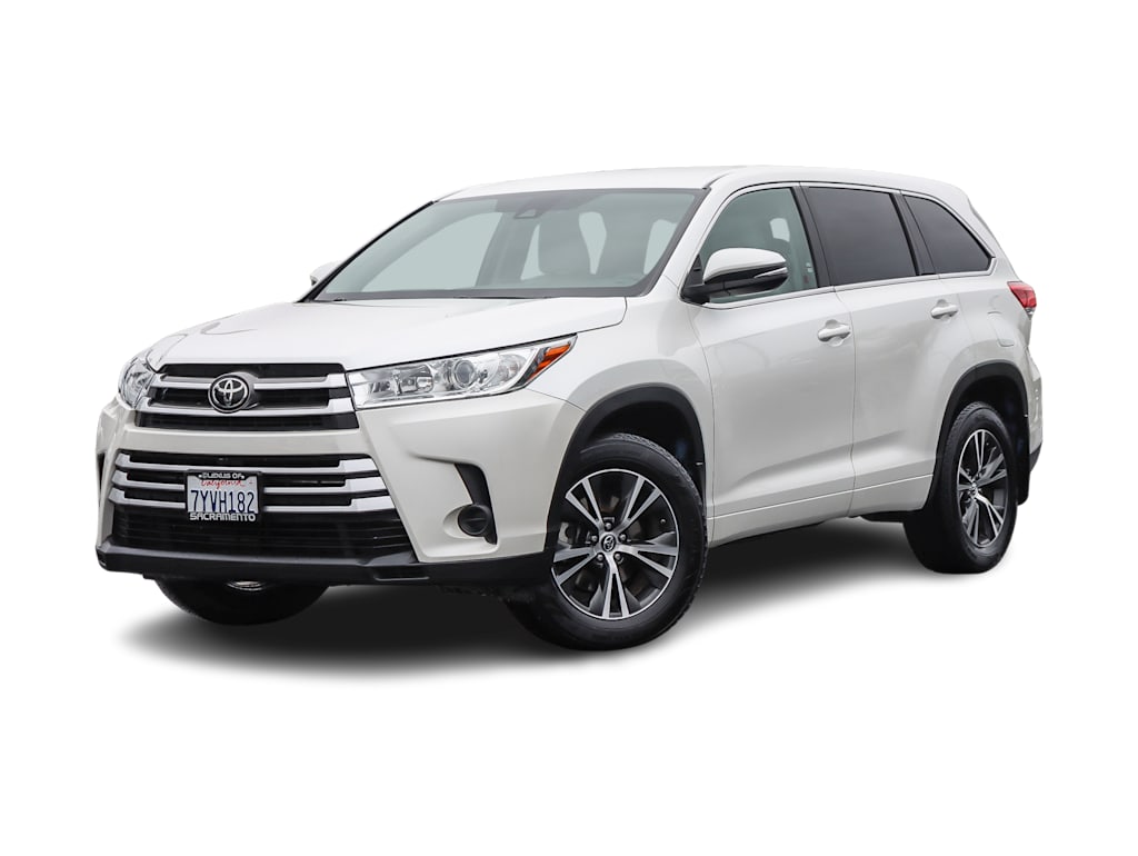 Used 2017 Toyota Highlander LE with VIN 5TDBZRFH2HS456011 for sale in Medford, OR