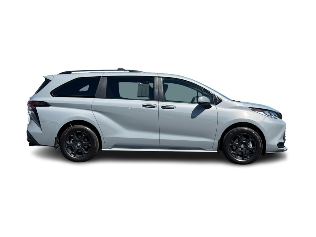 Thumbnail: 2026 Toyota Sienna - 19