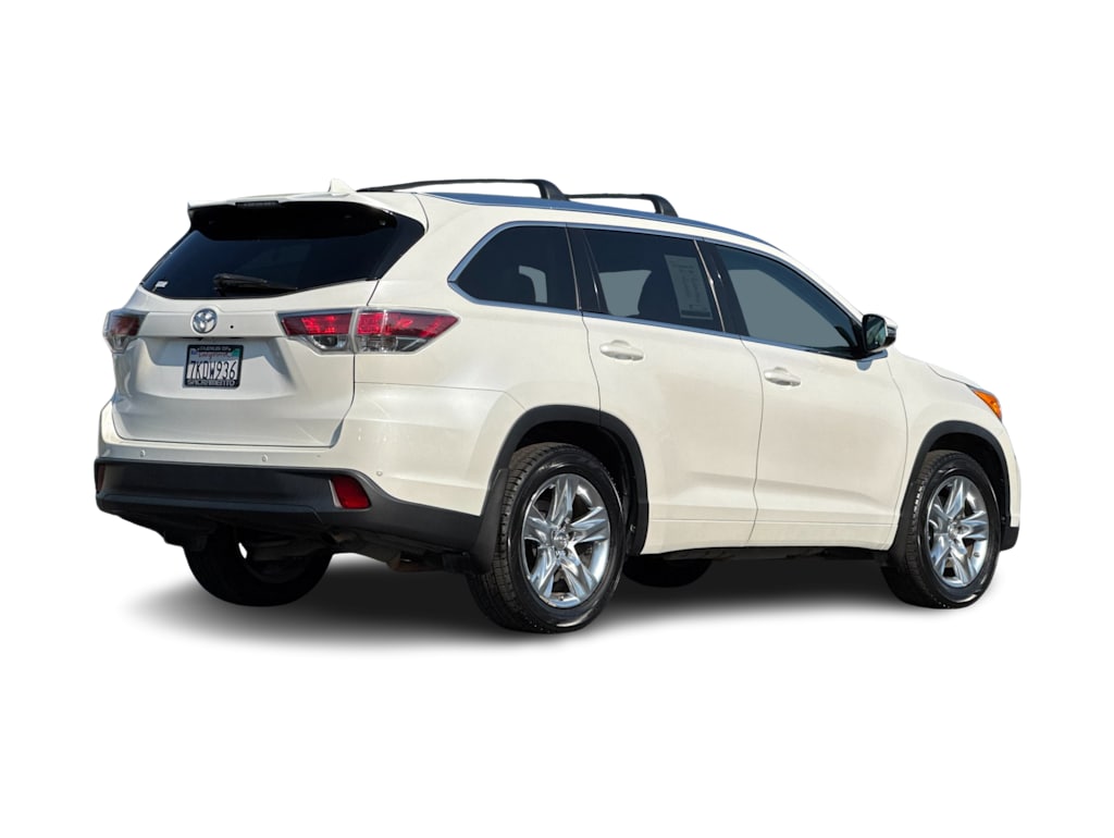 Thumbnail: 2015 Toyota Highlander - 18