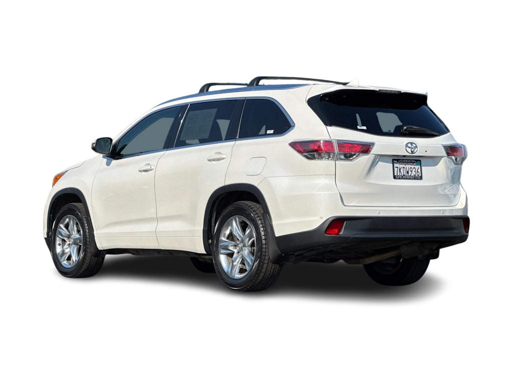 Thumbnail: 2015 Toyota Highlander - 4