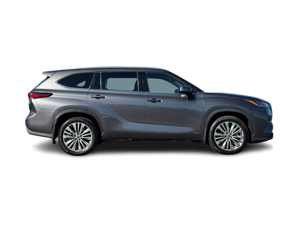 Thumbnail: 2022 Toyota Highlander - 20