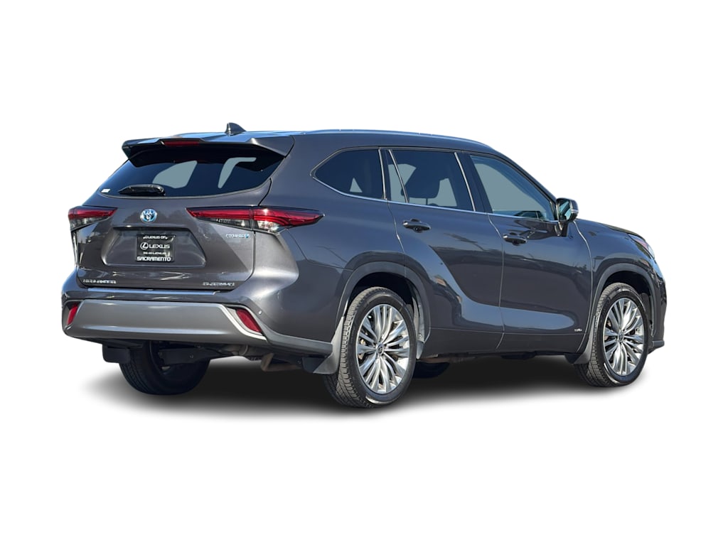 Thumbnail: 2022 Toyota Highlander - 18