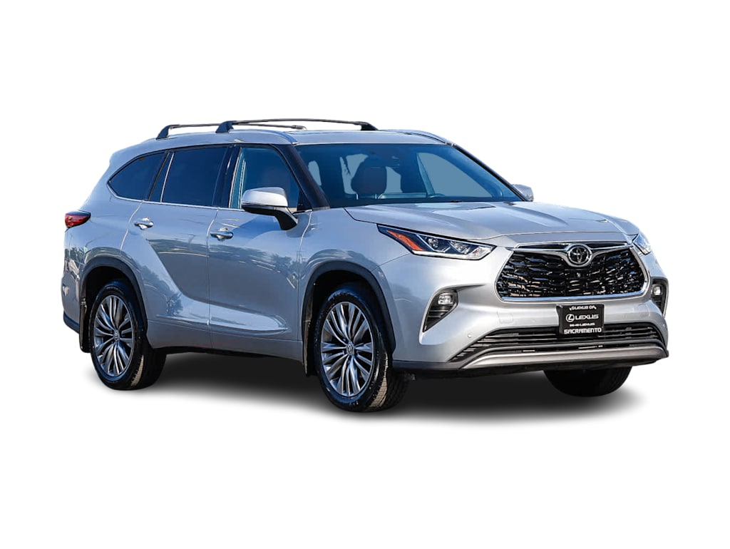 Thumbnail: 2022 Toyota Highlander - 22