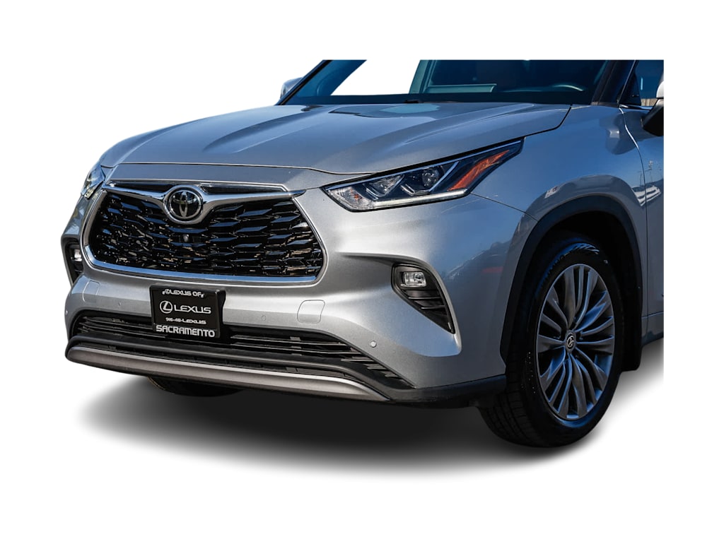 Thumbnail: 2022 Toyota Highlander - 23
