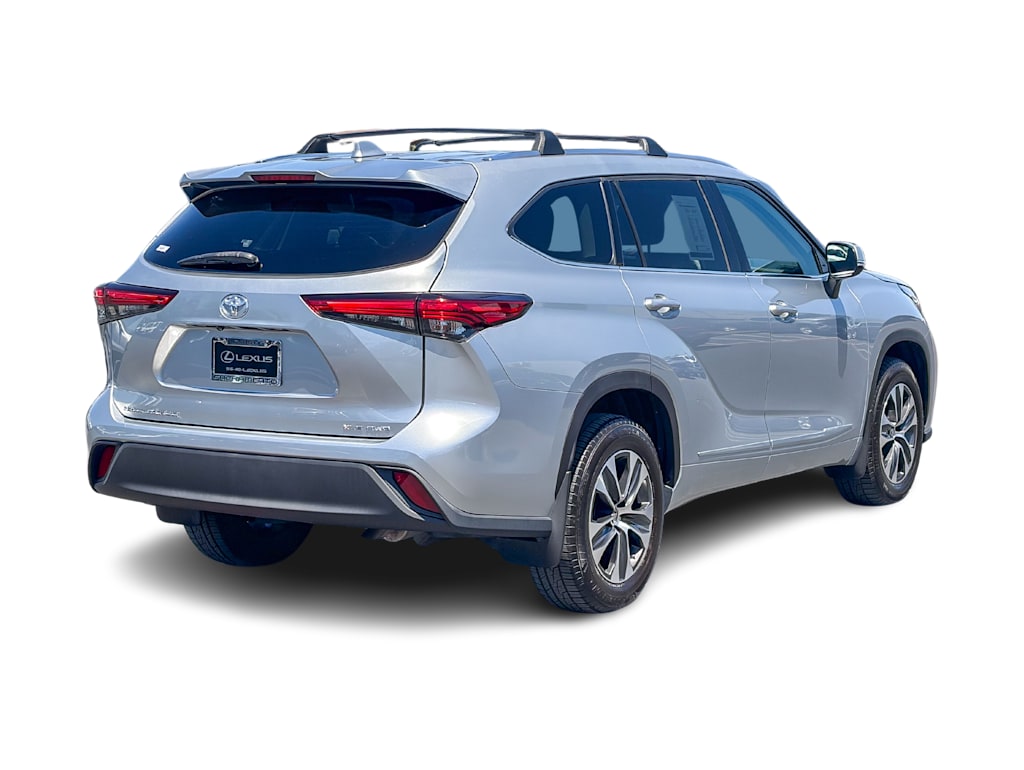 Thumbnail: 2021 Toyota Highlander - 17