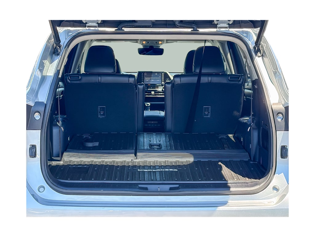 Thumbnail: 2021 Toyota Highlander - 15