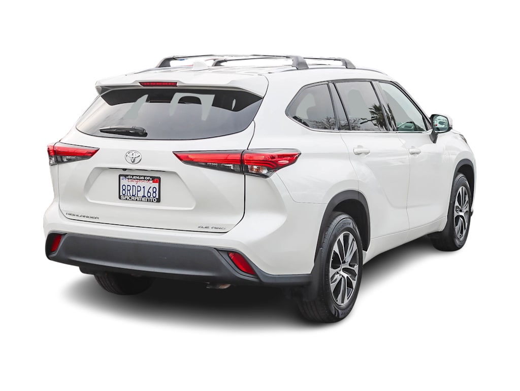 Thumbnail: 2020 Toyota Highlander - 16