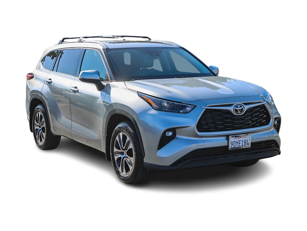 Thumbnail: 2022 Toyota Highlander - 17