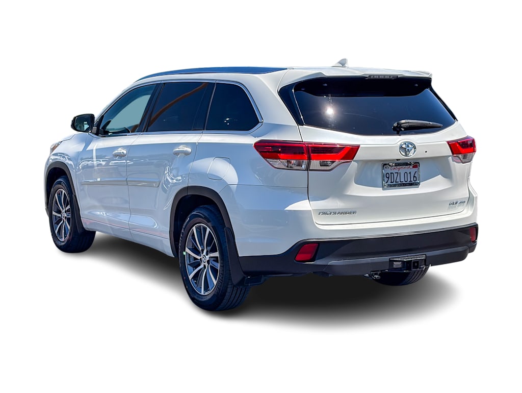 Thumbnail: 2017 Toyota Highlander - 3