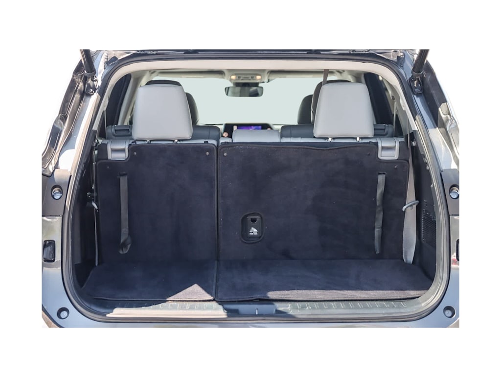 Thumbnail: 2023 Toyota Highlander - 15