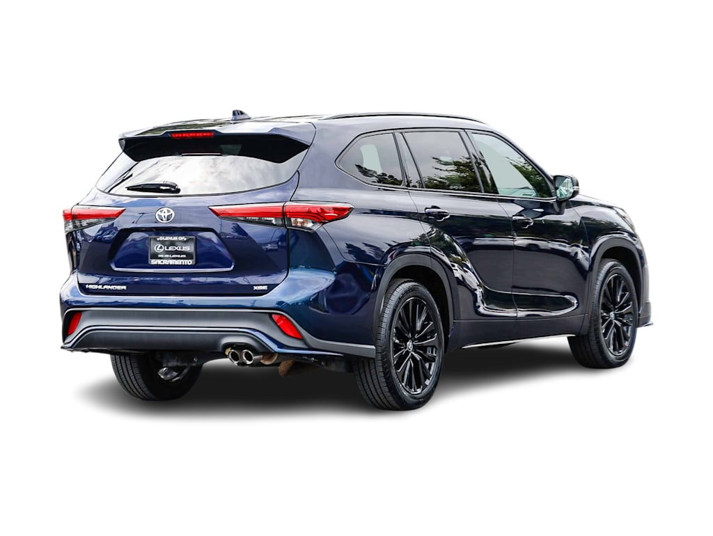 Thumbnail: 2023 Toyota Highlander - 19
