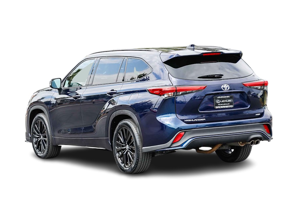 Thumbnail: 2023 Toyota Highlander - 3