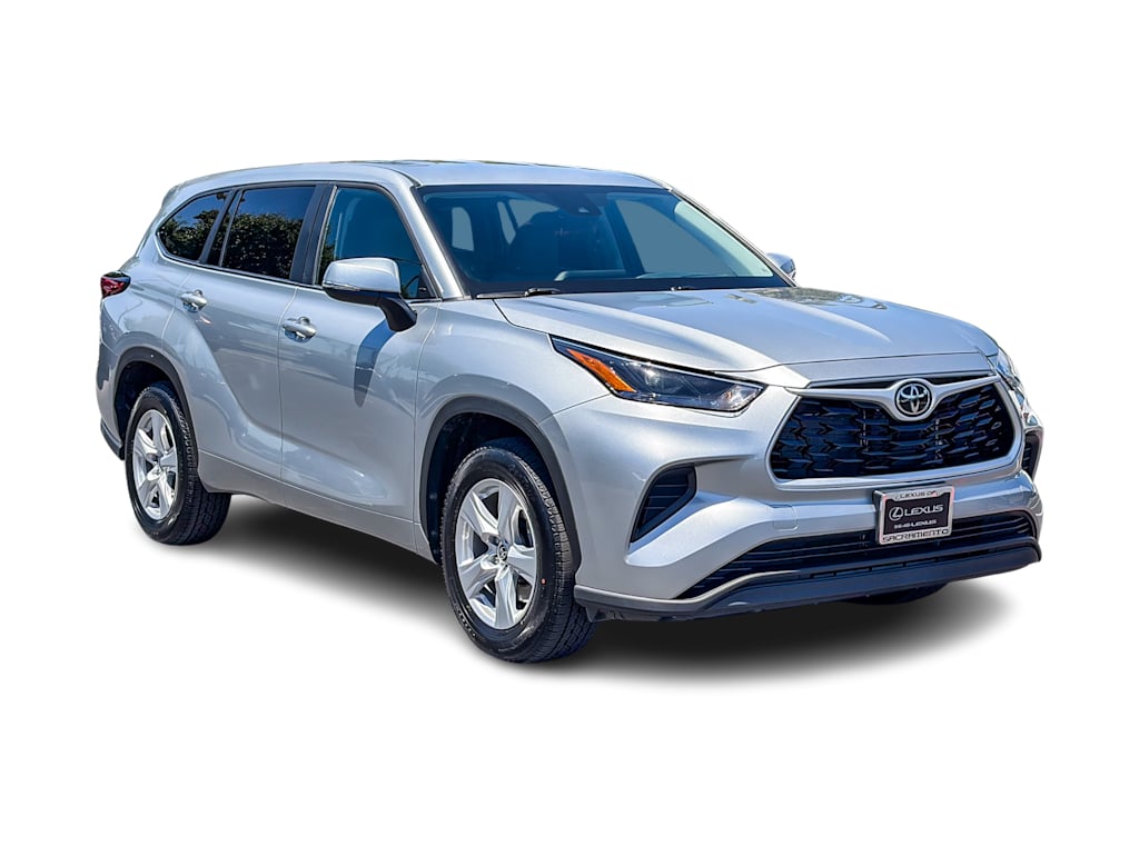 Thumbnail: 2023 Toyota Highlander - 18