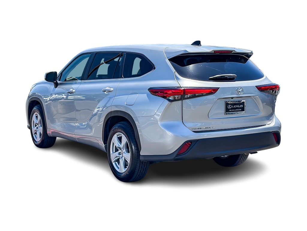 Thumbnail: 2023 Toyota Highlander - 3