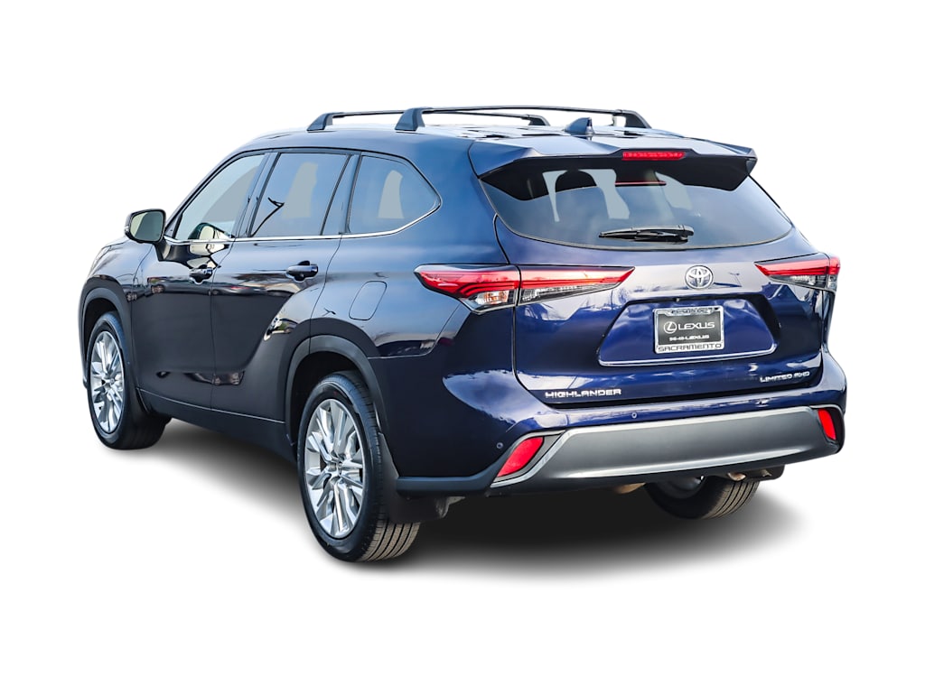 Thumbnail: 2023 Toyota Highlander - 3
