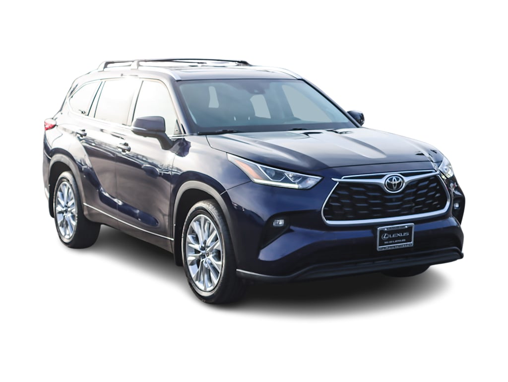 Thumbnail: 2023 Toyota Highlander - 17