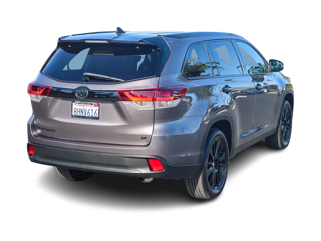 Thumbnail: 2019 Toyota Highlander - 16