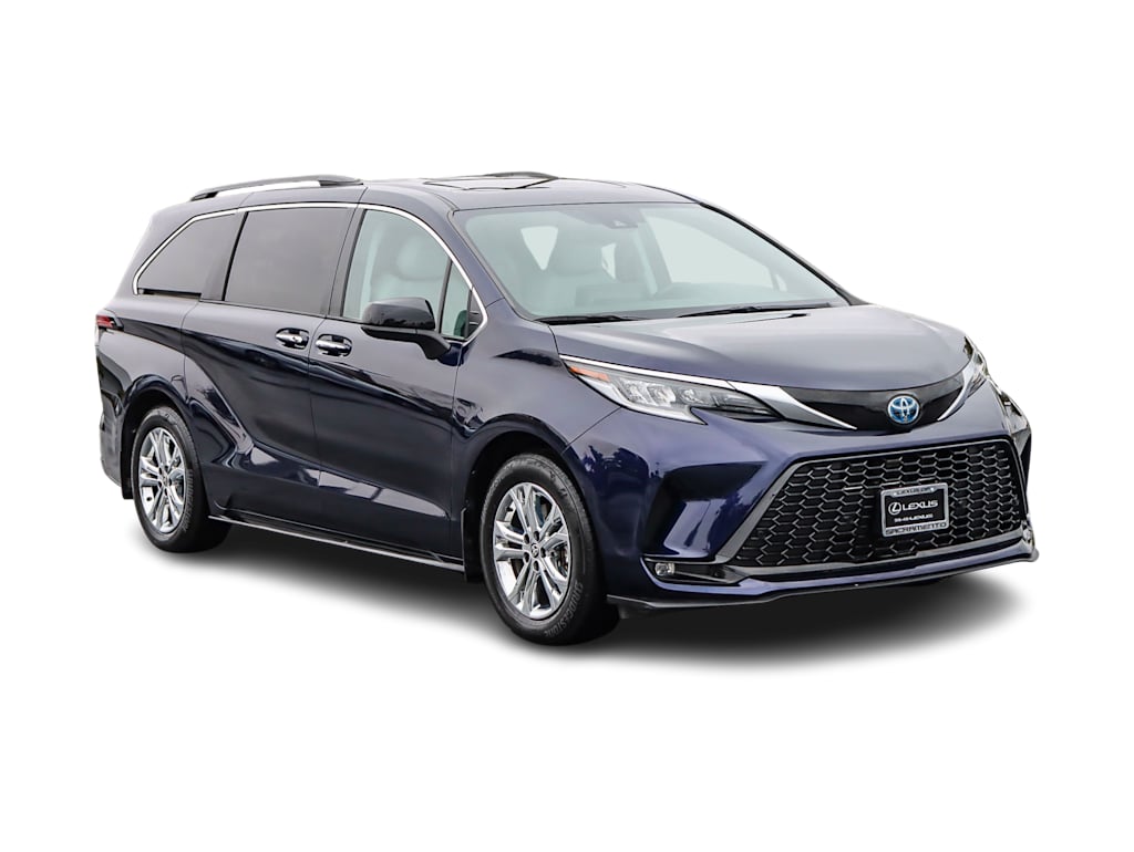 2022 Toyota Sienna XSE 18