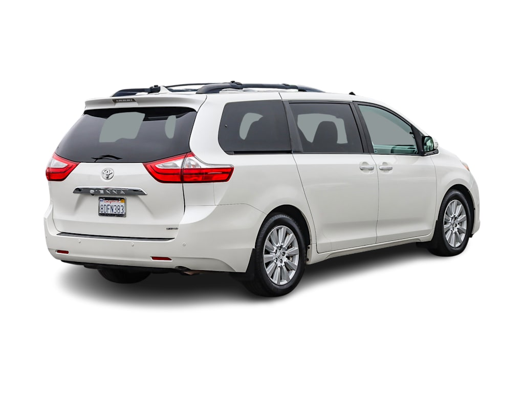 2017 Toyota Sienna Limited 16