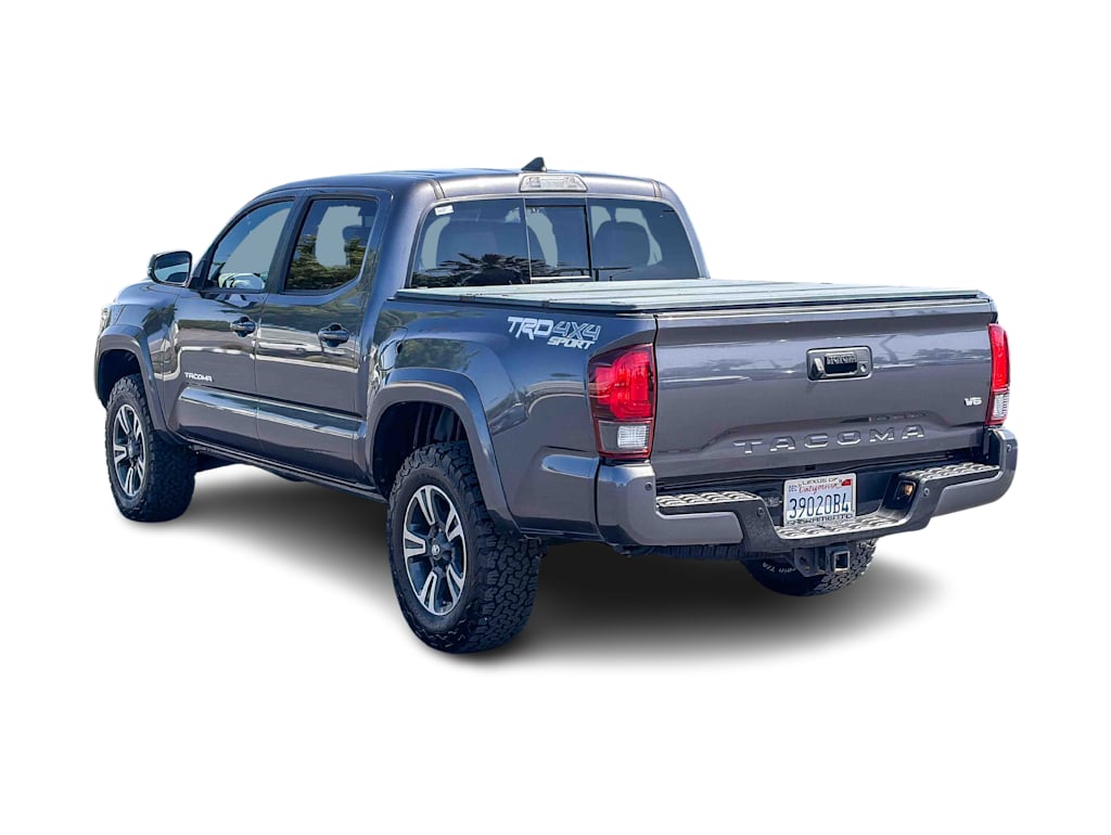 Thumbnail: 2018 Toyota Tacoma - 3