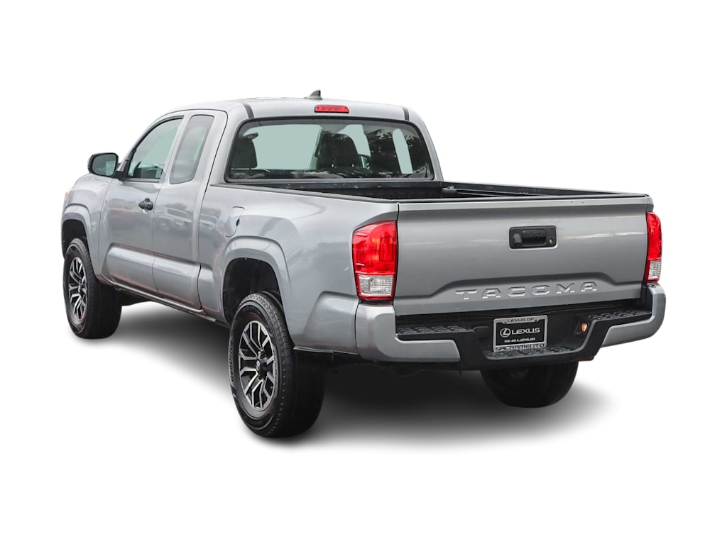 Thumbnail: 2017 Toyota Tacoma - 3