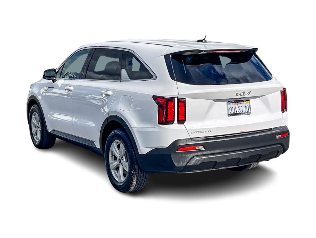 Thumbnail: 2023 Kia Sorento - 3