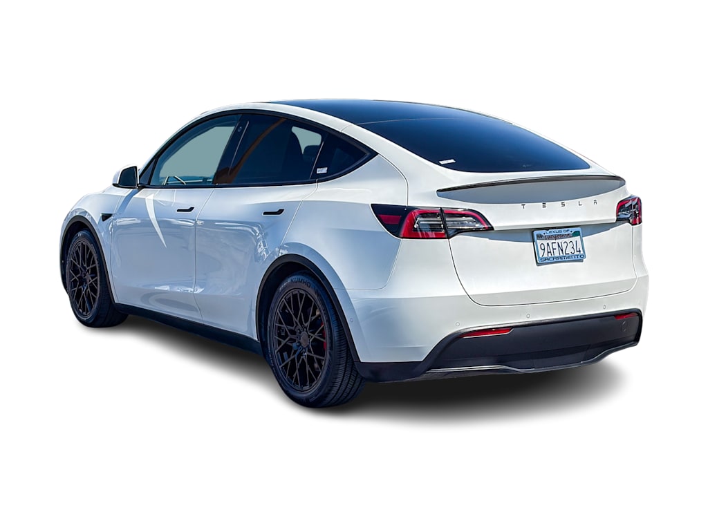 Thumbnail: 2022 Tesla Model Y - 3