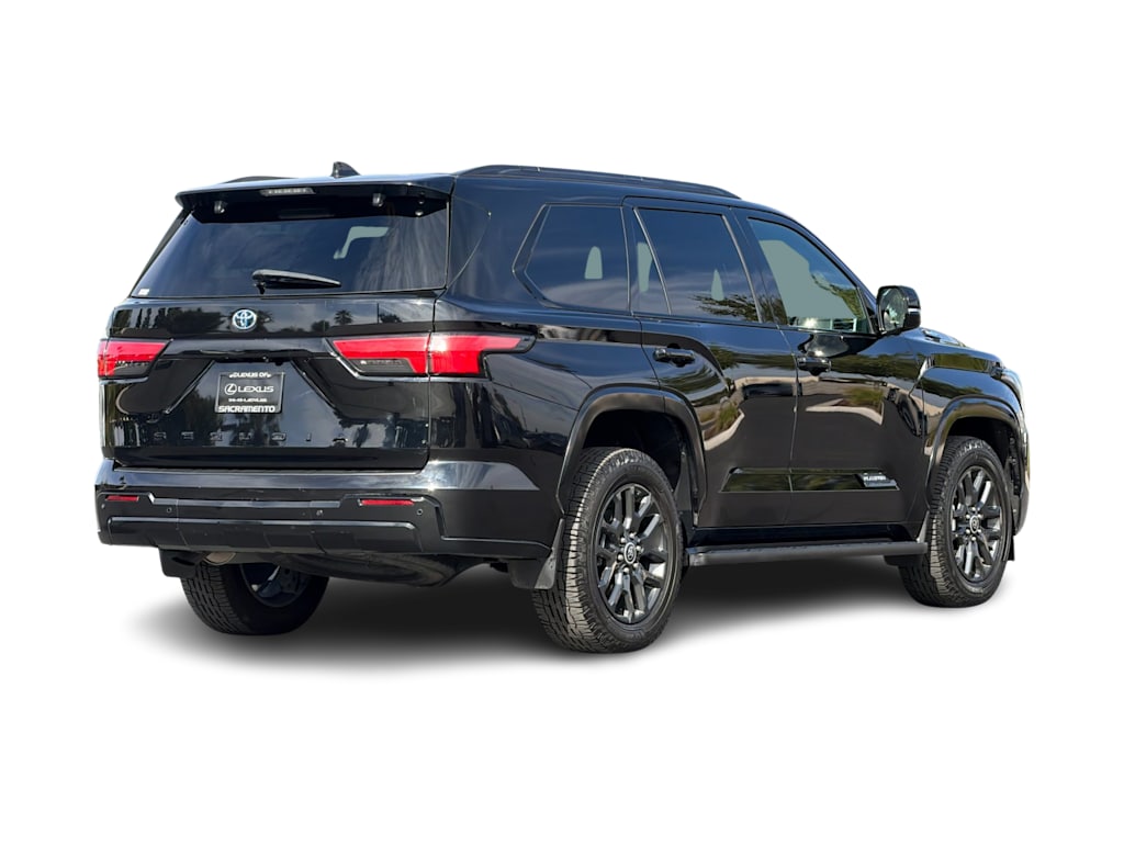 Thumbnail: 2023 Toyota Sequoia - 17