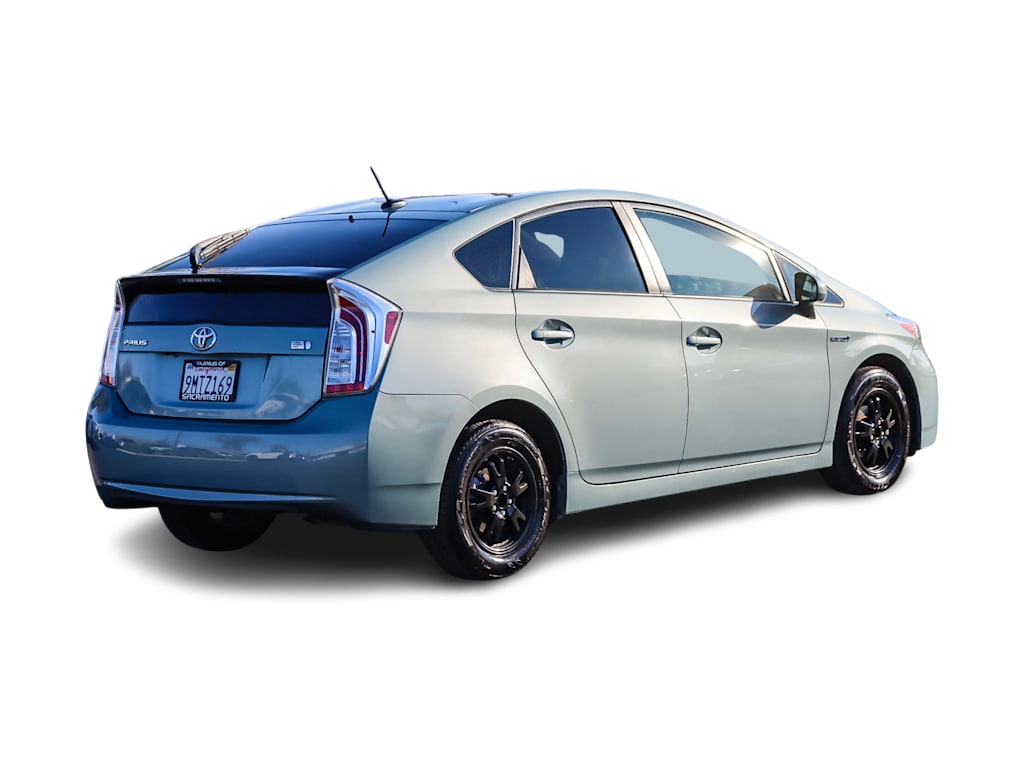 2013 Toyota Prius Three 16