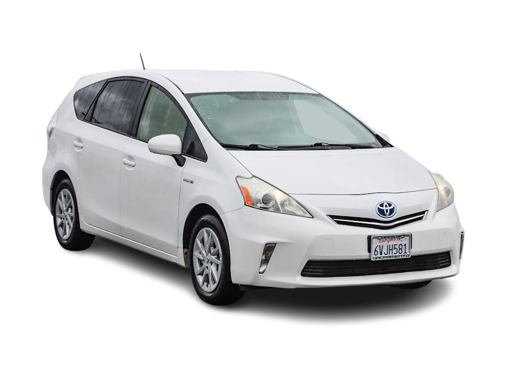 2012 Toyota Prius v  16