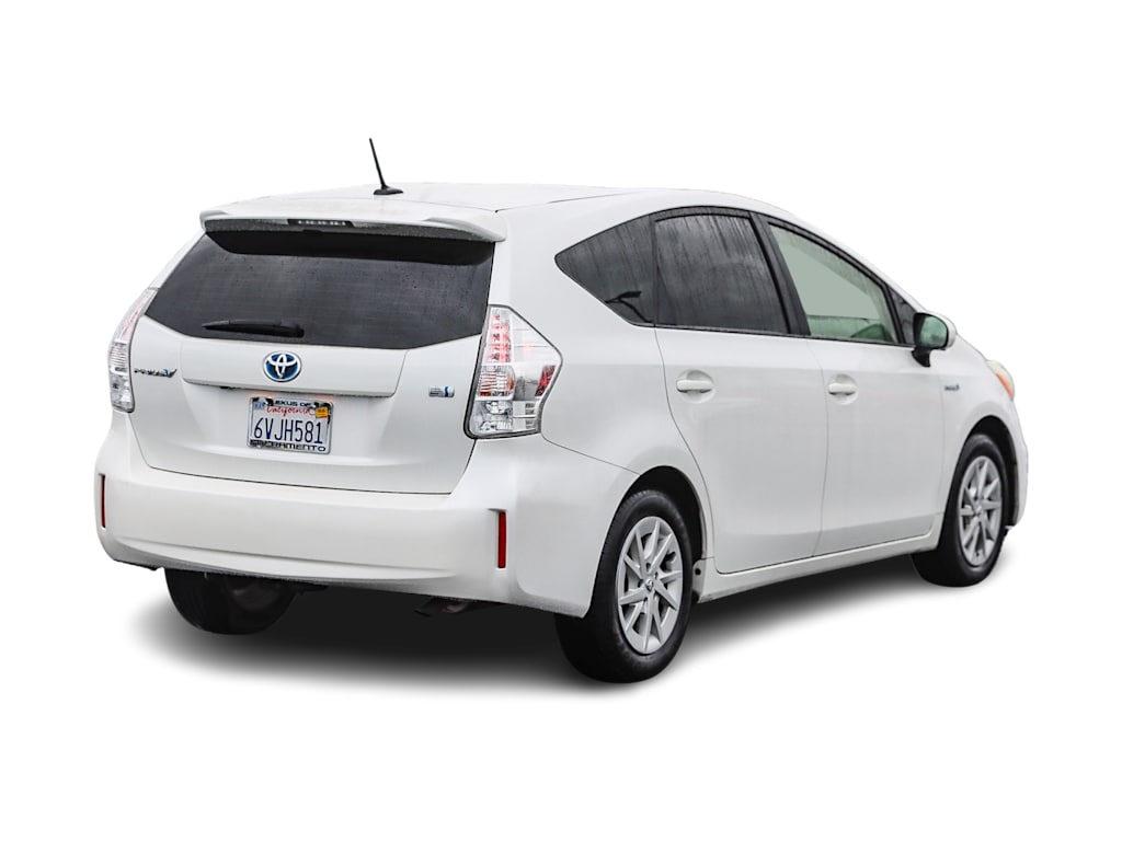 2012 Toyota Prius v  15