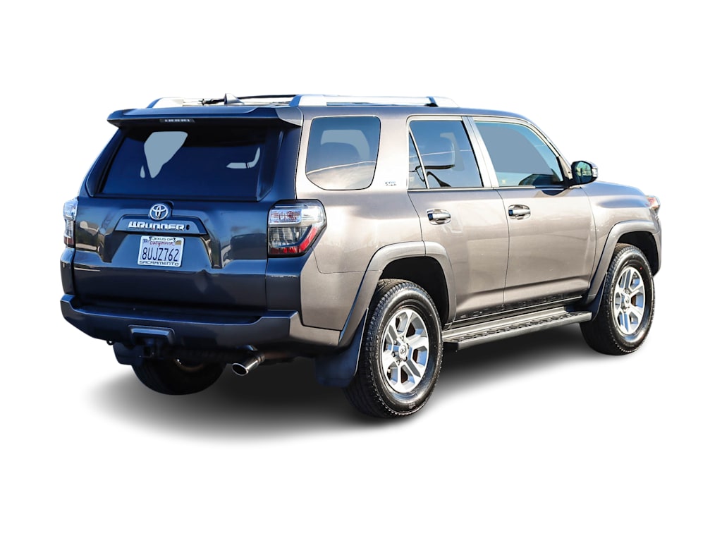 2016 Toyota 4Runner SR5 16