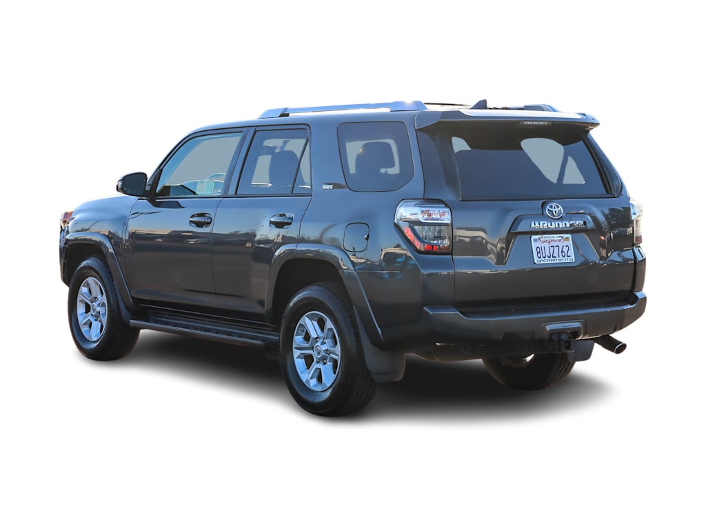 2016 Toyota 4Runner SR5 3