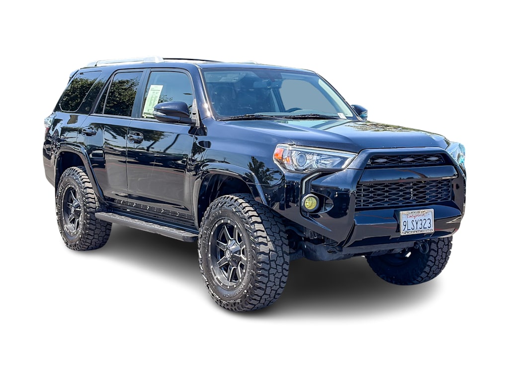Thumbnail: 2018 Toyota 4Runner - 18