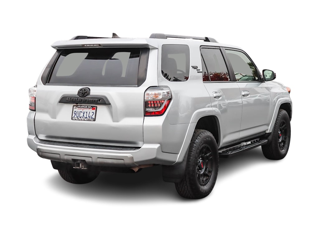 Thumbnail: 2019 Toyota 4Runner - 18