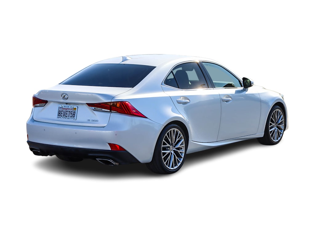 Thumbnail: 2018 Lexus IS - 18