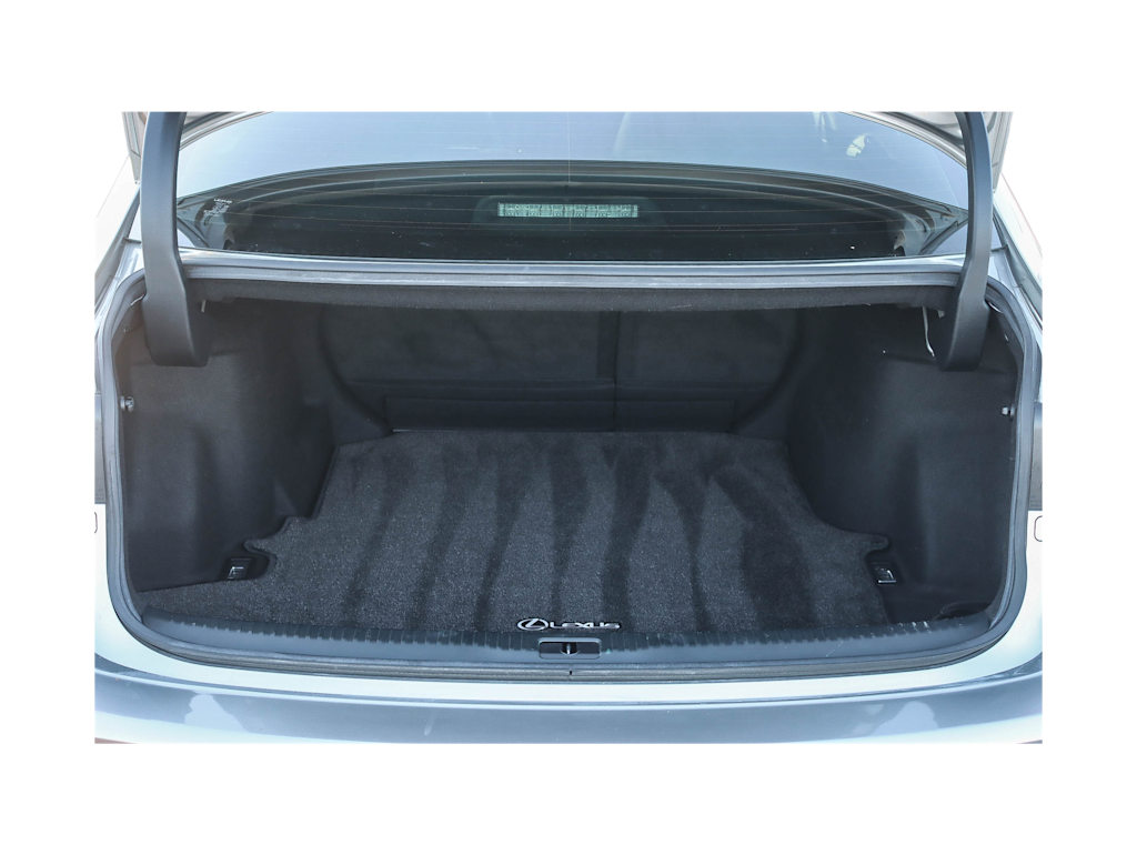 Thumbnail: 2016 Lexus IS - 16