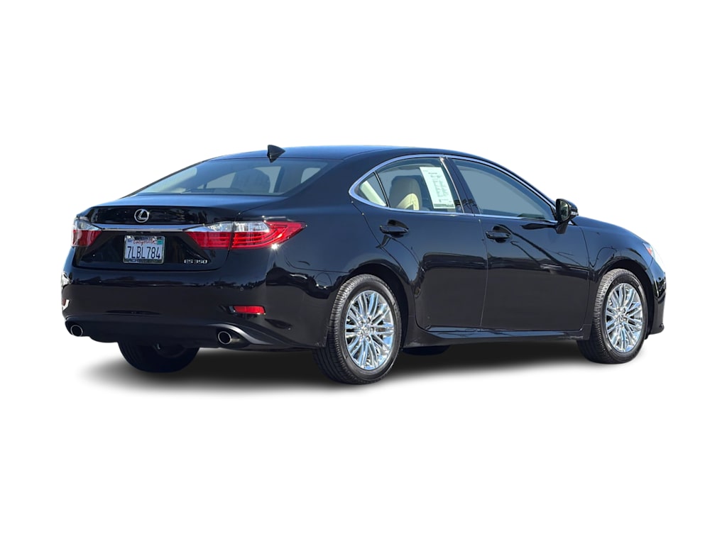 Thumbnail: 2015 Lexus ES - 17