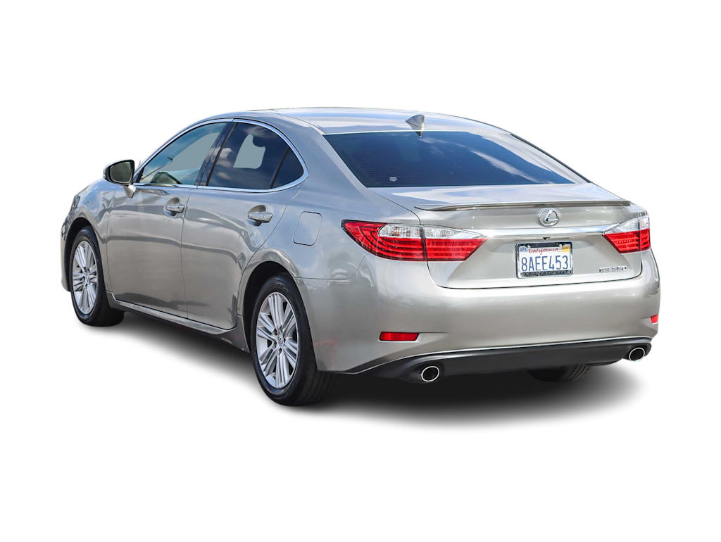Thumbnail: 2015 Lexus ES - 3