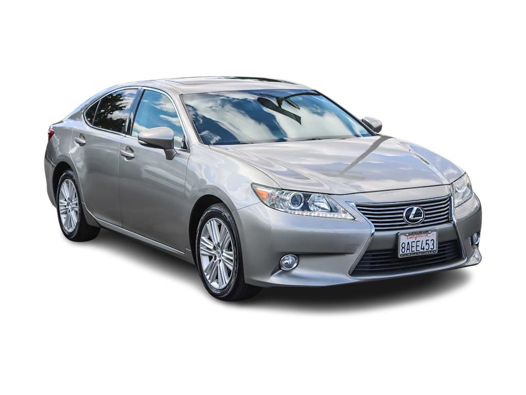 Thumbnail: 2015 Lexus ES - 17