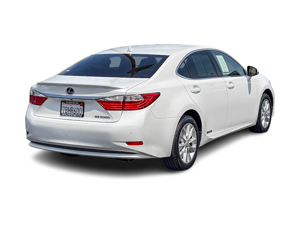 Thumbnail: 2013 Lexus ES - 16