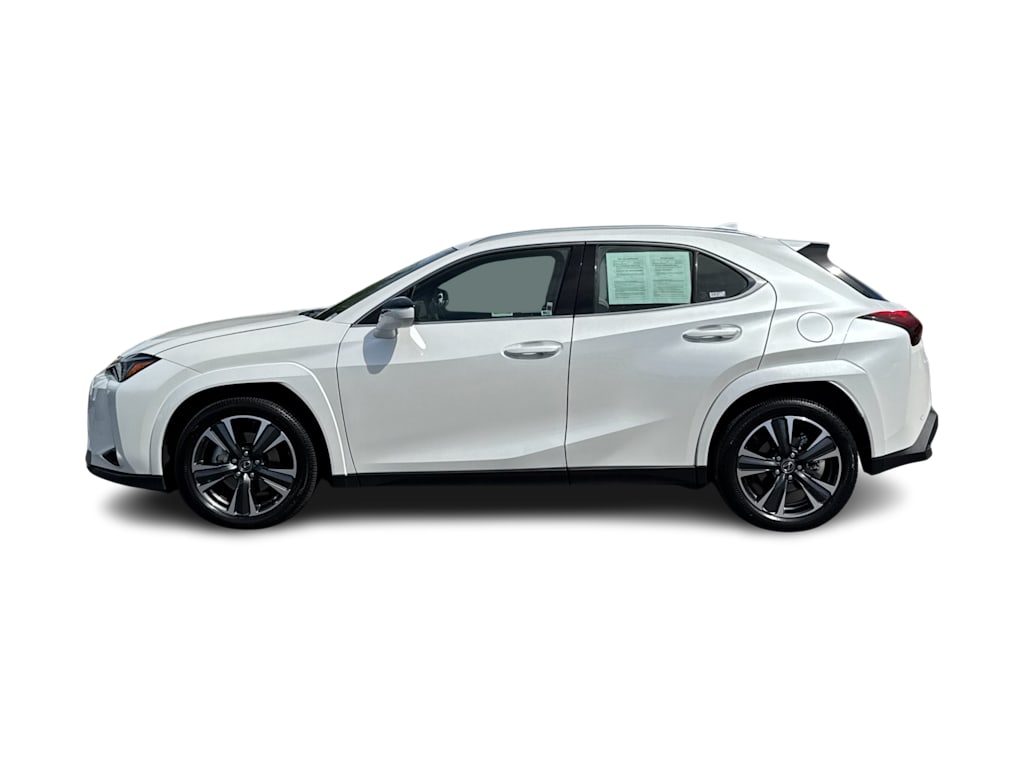 Thumbnail: 2025 Lexus UX - 3