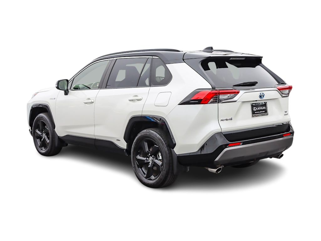 2021 Toyota RAV4 XSE 3