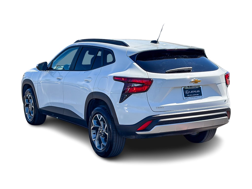 Thumbnail: 2025 Chevrolet Trax - 3