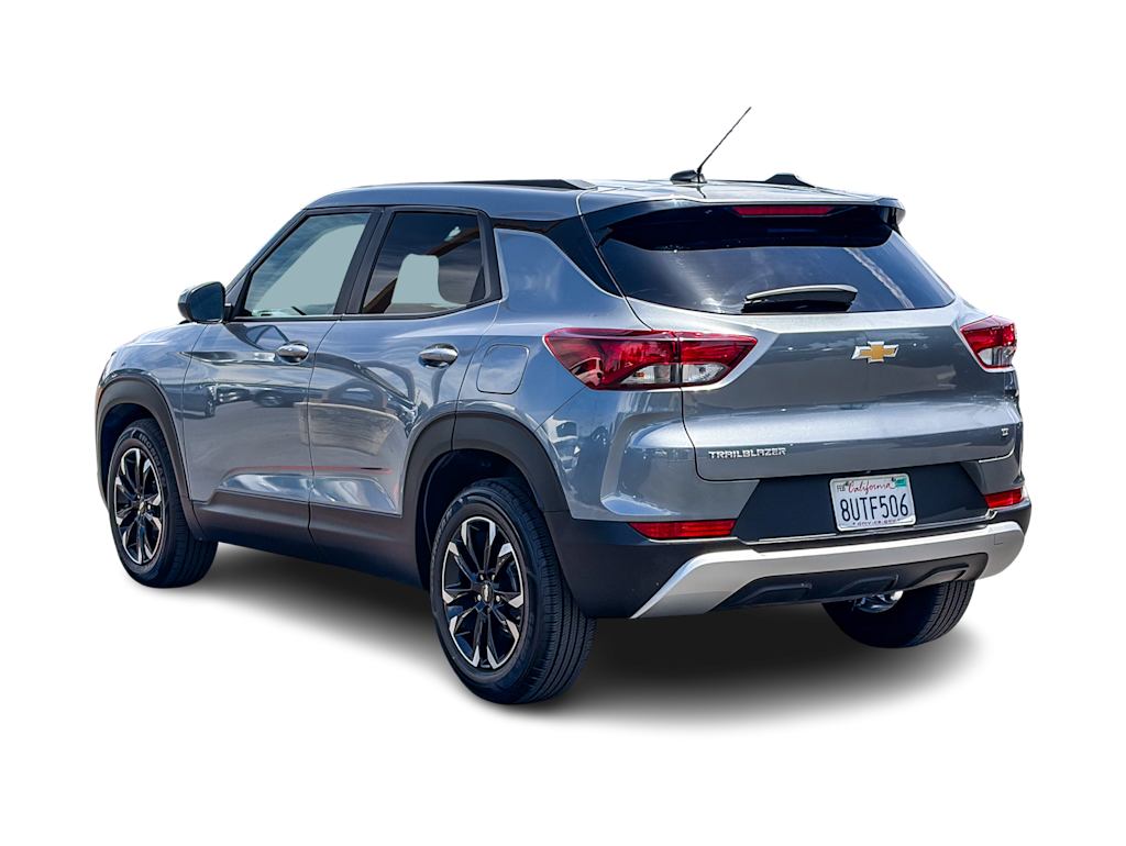 Thumbnail: 2021 Chevrolet TrailBlazer - 3