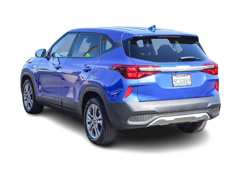 Thumbnail: 2023 Kia Seltos - 2