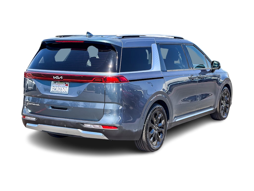 Thumbnail: 2022 Kia Carnival - 16