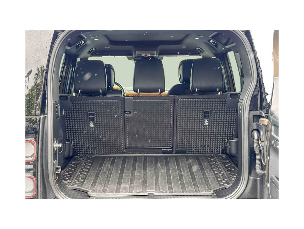 Thumbnail: 2020 Land Rover Defender - 15