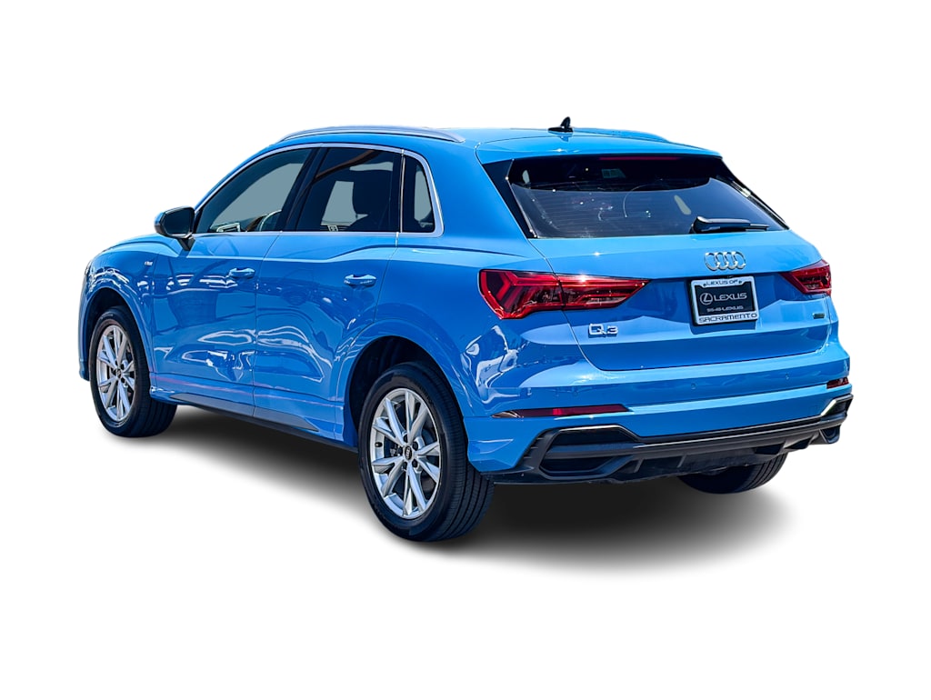 Thumbnail: 2022 Audi Q3 - 3
